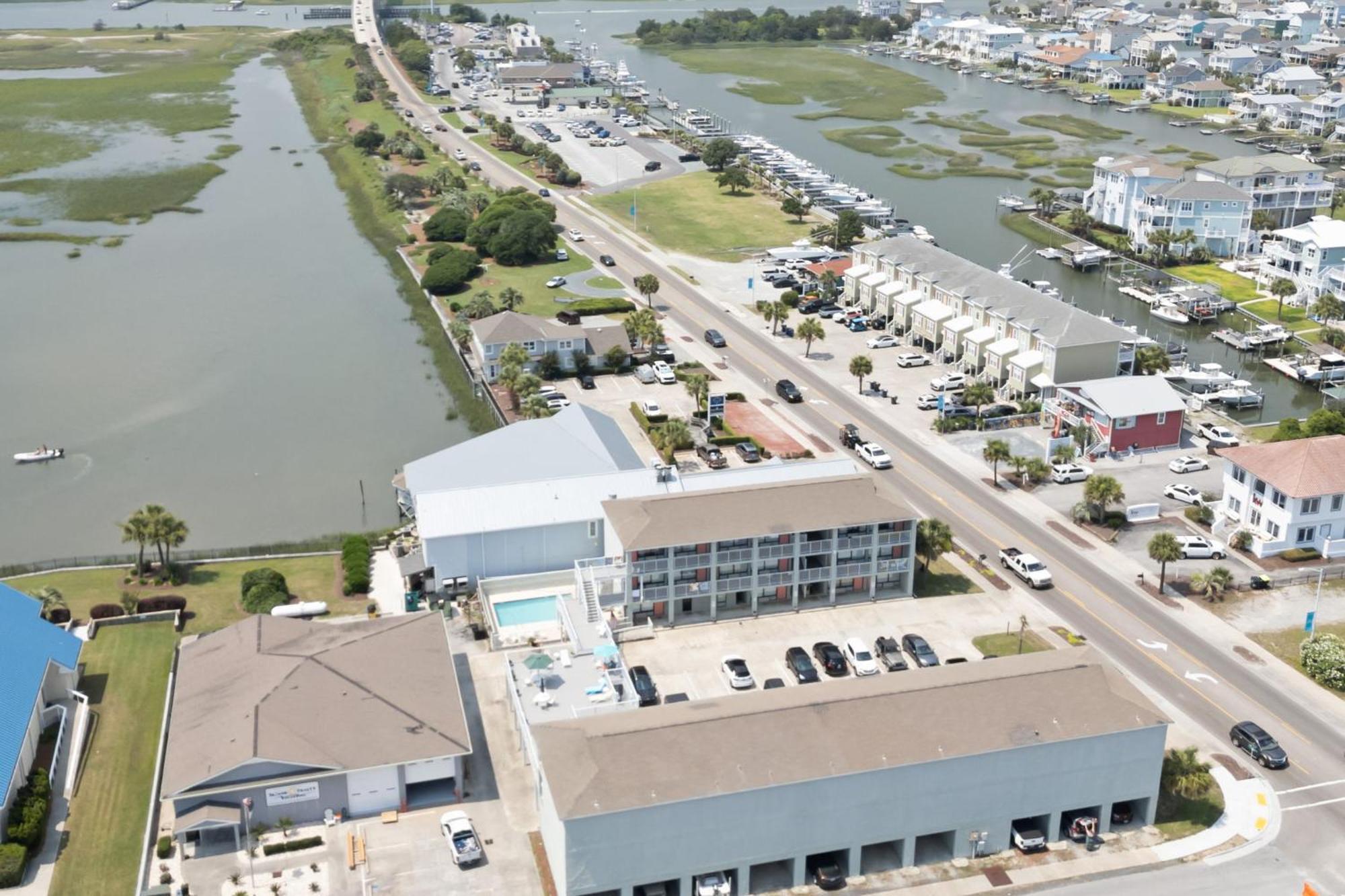 Cozy 1-Bedroom Condo With Pool Access In オーシャン・アイル・ビーチ エクステリア 写真