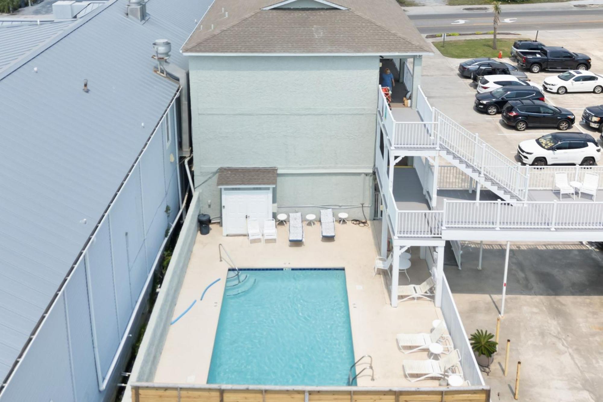 Cozy 1-Bedroom Condo With Pool Access In オーシャン・アイル・ビーチ エクステリア 写真